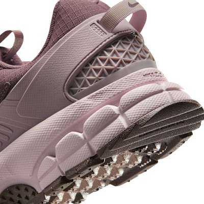 나이키 줌 보메로 롬 여성 윈터라이즈드 슈즈