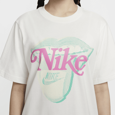 เสื้อยืดผู้หญิง Nike Sportswear Essential