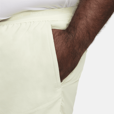 Shorts de correr Dri-FIT de 13 cm con forro de ropa interior para hombre Nike Stride