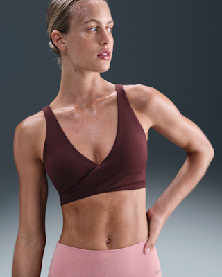 Женские  Nike One Women'e Light-Support Padded Sports Bra