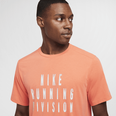 Playera de correr de manga corta Dri-FIT para hombre Nike Rise 365 Running Division