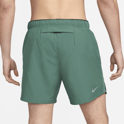 Shorts de running Dri-FIT de 13 cm con forro de ropa interior para hombre Nike Challenger Flash