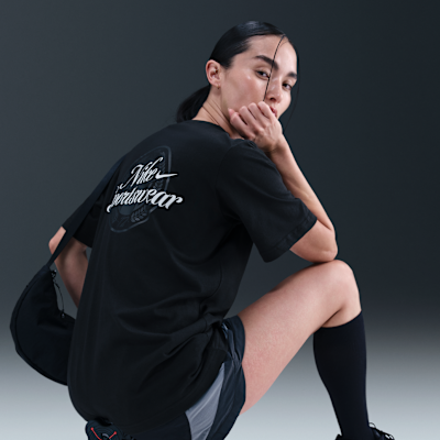Nike Sportswear 女款 T 恤