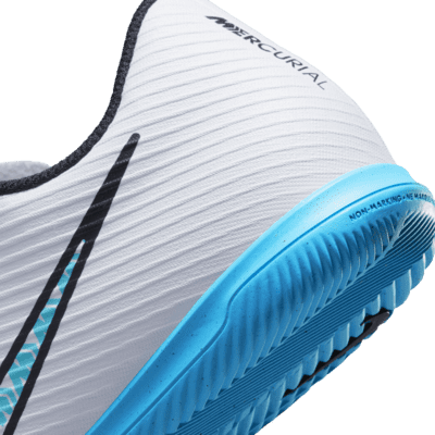 Renacimiento ironía Producto Nike Mercurial Vapor 15 Club Indoor/Court Soccer Shoes. Nike.com