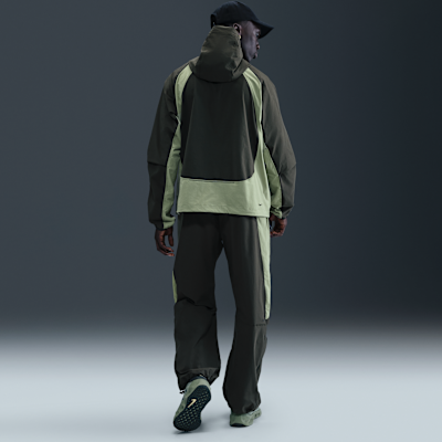 Pantaloni oversize in tessuto Dri-FIT con blocchi di colore Nike Tech – Uomo