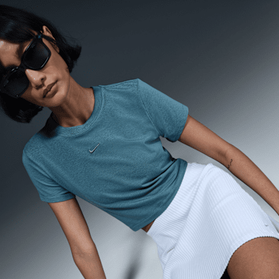 Nike Sportswear Chill Knit Women's Cropped T-Shirt