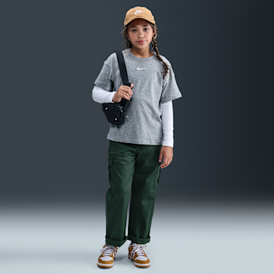 Nike Sportswear Essential Big Kids' (Girls') T-Shirt