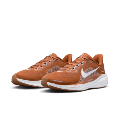 Tenis de correr en pavimento universitarios Nike para hombre Texas Pegasus 41