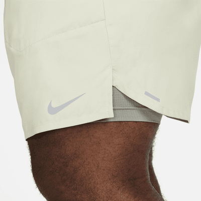 Shorts de running 2 en 1 Dri-FIT de 18 cm para hombre Nike Stride