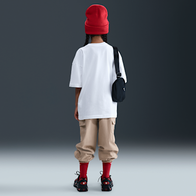 Nike Sportswear Older Kids' (Girls') Oversized T-Shirt