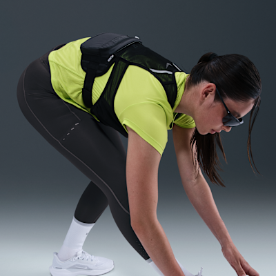 Leggings da running a 7/8 a vita alta con dettagli dal design rifrangente Nike Swift – Donna