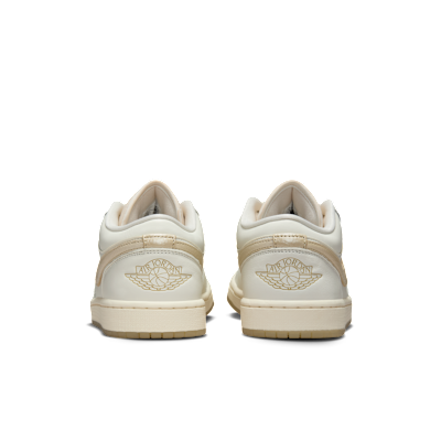 Air Jordan 1 Low SE Kadın Ayakkabısı