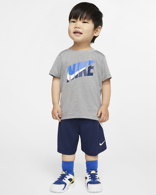 Monica Mannelijkheid pond Nike Dri-FIT Baby (12-24M) T-Shirt and Shorts Set. Nike.com