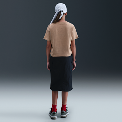 Nike Sportswear Essential Big Kids' (Girls') T-Shirt