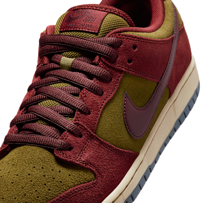 Nike SB Dunk Low Pro Skate Shoes
