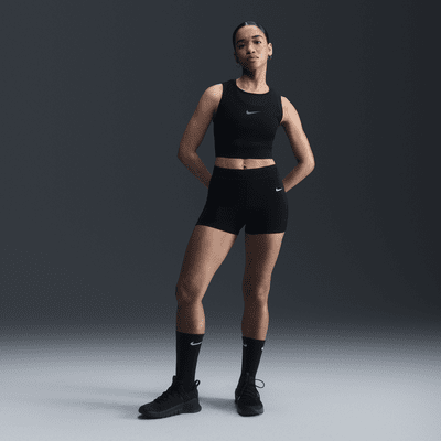 Nike Pro Shorts mit mittelhohem Bund und Mesh-Einsatz für Damen (ca. 7,5 cm)