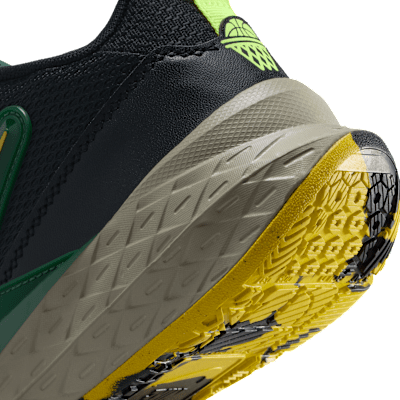 Nike Team Hustle D 12 Big Kids' Basketball Shoes