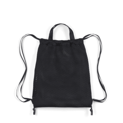 ナイキ スポーツウェア エッセンシャル ジムサック (15L)