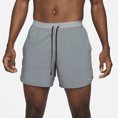 Shorts de correr Dri-FIT de 13 cm con forro de ropa interior para hombre Nike Stride