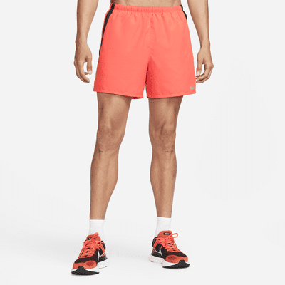 Nike Challenger Pantalons curts integrat de running de 13 cm Home. Nike ES