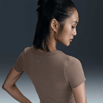 Nike One Fitted Women's Dri-FIT Short-Sleeve Cropped Top