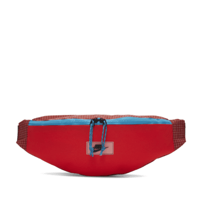 nike sportswear fanny pack