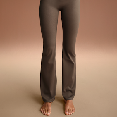 NikeSKIMS Matte Women's High-Waisted Slim Flared Leggings