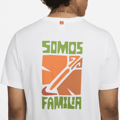 Nike Sportswear Somos Familia Men's T-Shirt