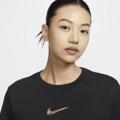 Nike Sportswear 女款寬鬆短袖圖樣 T 恤