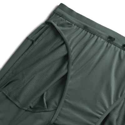 Nike Stride Dri-FIT hardloopshorts met binnenbroek voor heren (13 cm)