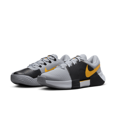 Tenis de tenis para cancha dura para hombre Nike Zoom GP Challenge 1