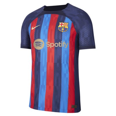 dwaas Sanders chocola F.C. Barcelona tenues en shirts 2022/23. Nike BE