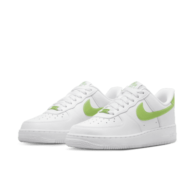 รองเท้าผู้หญิง Nike Air Force 1 '07