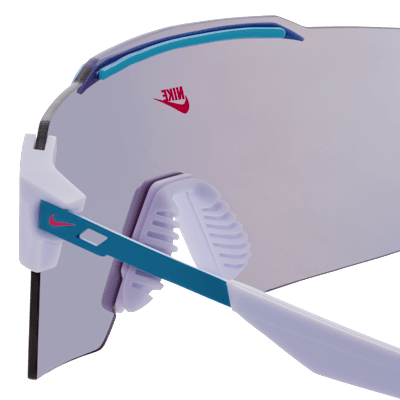 Nike Limitless Shield zonnebril met spiegeleffect