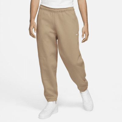 Nike Solo Swoosh Men's Fleece Trousers. Nike AE