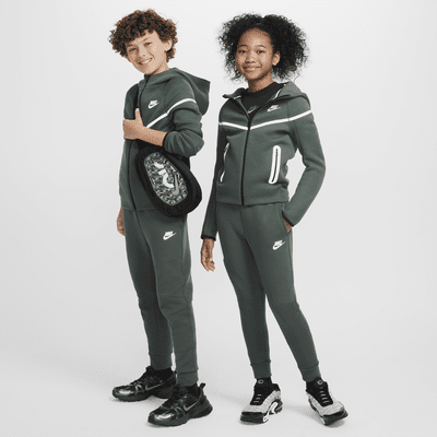 Παντελόνι φόρμας με ανακλαστικό σχέδιο Nike Sportswear Tech Fleece για μεγάλα παιδιά