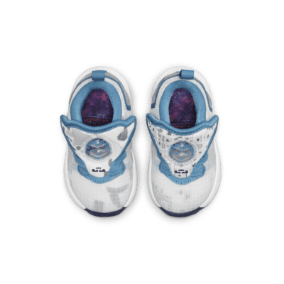 Calzado para bebé e infantil LeBron 19