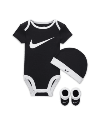 Детские ботинки Nike Baby (6-12M) Bodysuit, Hat and Booties Box Set