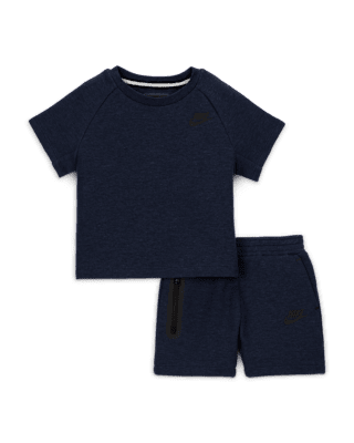 Детские шорты Nike Tech Fleece Baby Tee and Shorts Set