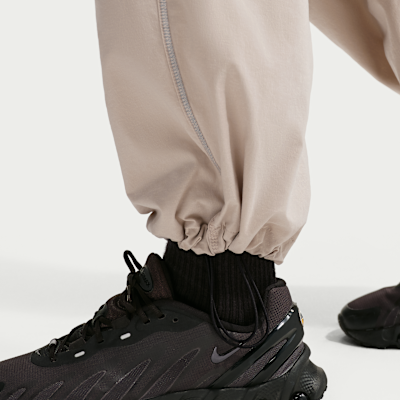 Nike Tech Men's Dri-FIT Woven Color-Block Pants