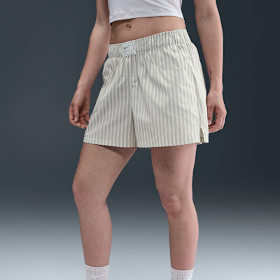 Nike Sportswear Chill Poplin weite Streifen-Shorts mit mittelhohem Bund (Damen)