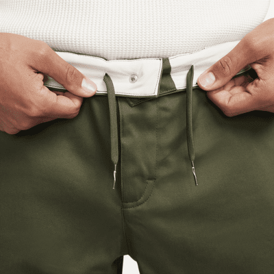 Calças estilo chino Nike Life para homem