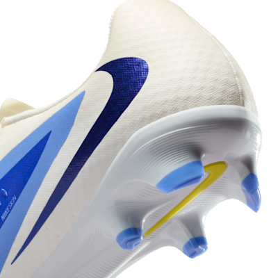 Nike Phantom 6 Low Academy Multi-Ground Football Boot