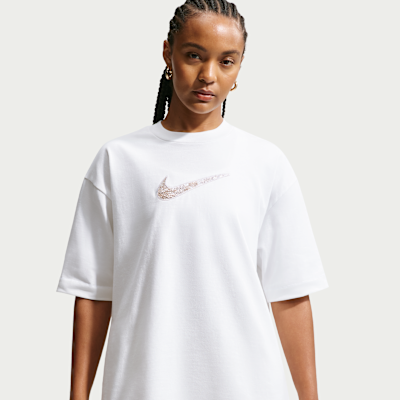 Naomi Osaka Women's Oversized T-Shirt from Nike - $65