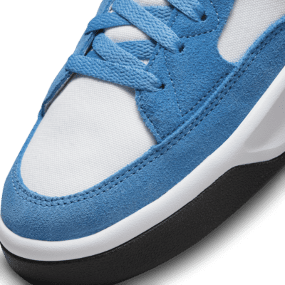 nike adversary premium