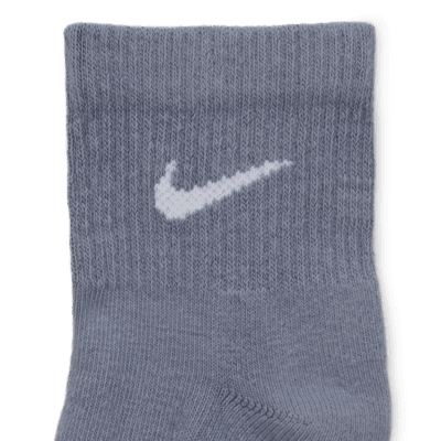 Κάλτσες προπόνησης μέχρι τον αστράγαλο Nike Everyday Plus Cushioned (τρία ζευγάρια)