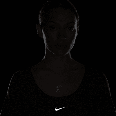 Nike One Classic Dri-FIT rövid ujjú, rövidített, csavart hátú női felső