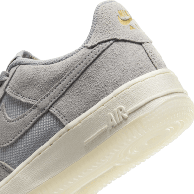 Nike Air Force 1 LV8 Genç Çocuk Ayakkabısı