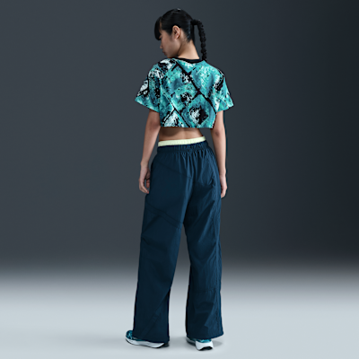 Nike Women's Artist Collection Women's Oversized Cropped Graphic T-Shirt