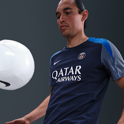 Paris Saint-Germain Strike Elite Men's Nike Dri-FIT ADV Football Short-Sleeve Top